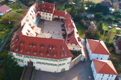 35 Jahre Lebenshausarbeit