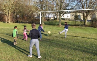 Fußball spielen mit meinen Nachhilfe-Schülern