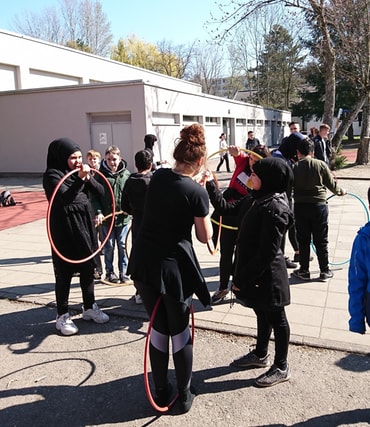 Hula Hoop Tanz - Workshop mit Schulkindern